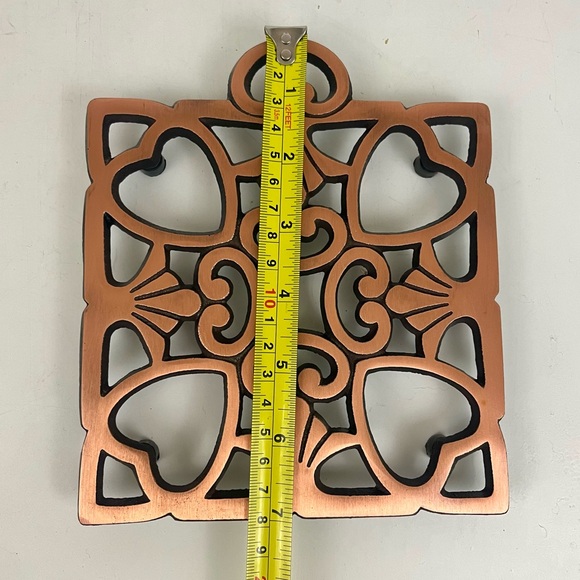 Pampered Chef 2008 Round Up Heart Collectible Cast Iron Copper Tone Coat Trivet - Picture 13 of 16